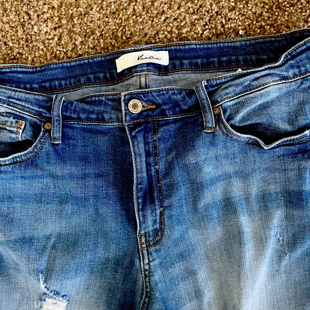 KanCan Distressed Jeans